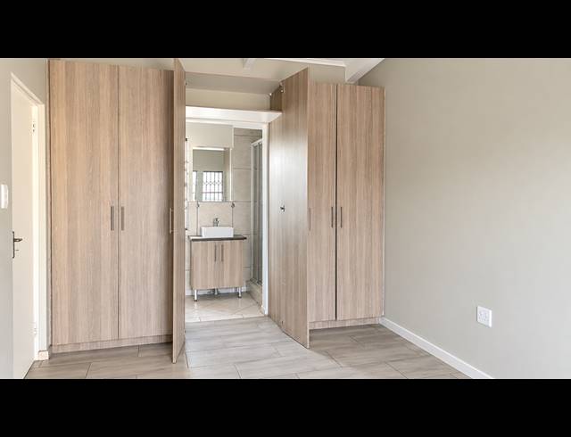 3 BEDROOM TOWNHOUSE FOR SALE IN ALBERTSDAL